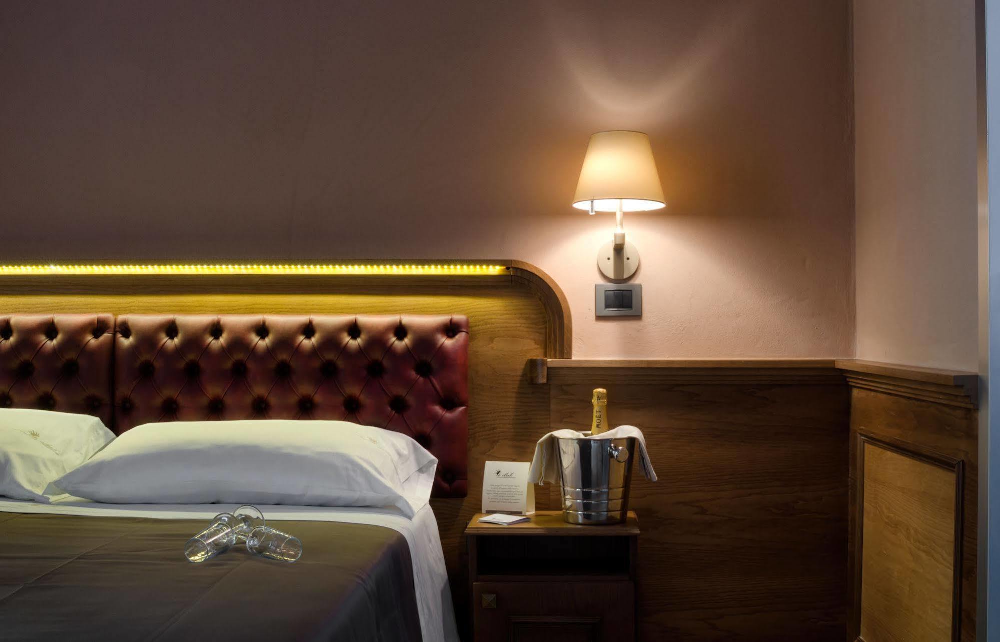 Le Club Boutique Hotel Lecce Dış mekan fotoğraf